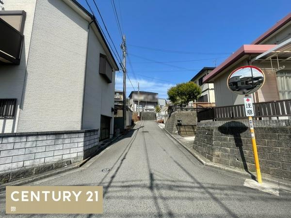 和歌山市六十谷の売地の前面道路含む現地写真