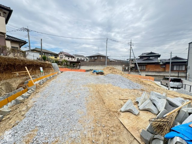 【外観】 | 柏市永楽台2丁目　全3区画 | 新しい家が増えても、空の広さはそのまま。春には桜、夏には青空、秋にはやわらかな光。季節ごとに表情を変える街で、長く暮らせる安心を。