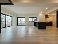 【居間・リビング】 | レジデンス高宮☆仲介手数料無料☆ | ゆっくり過ごしたり食事をしたり、日々の暮らしに彩りを添えてくれる、そんな楽しく豊かな空間になりそうです。