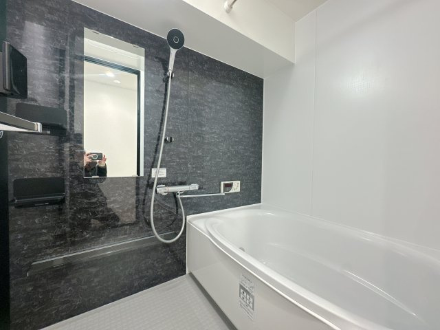 【浴室】 | レジデンス高宮☆仲介手数料無料☆ | 高級感溢れる新品交換済みのバスルームで、一日の疲れをいやしてください♪