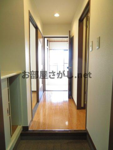 新潮通り一番館の玄関|シンプルで使いやすい玄関です