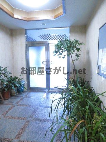 新潮通り一番館のロビー|建物の内部です