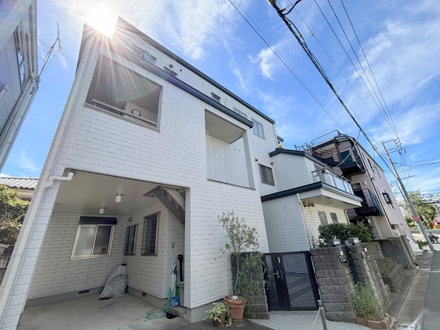 フローラ・アイ