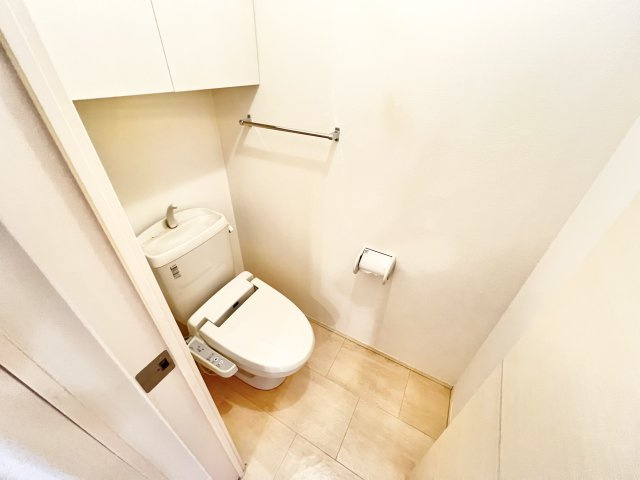 ハックベリーハウスのトイレ|※別部屋参考写真