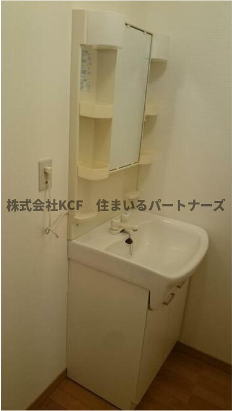 フレグランス南町　F棟の独立洗面台|朝の身支度には欠かせない独立洗面化粧台