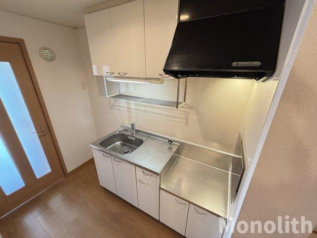 K.ORIGIN和泉府中のキッチン