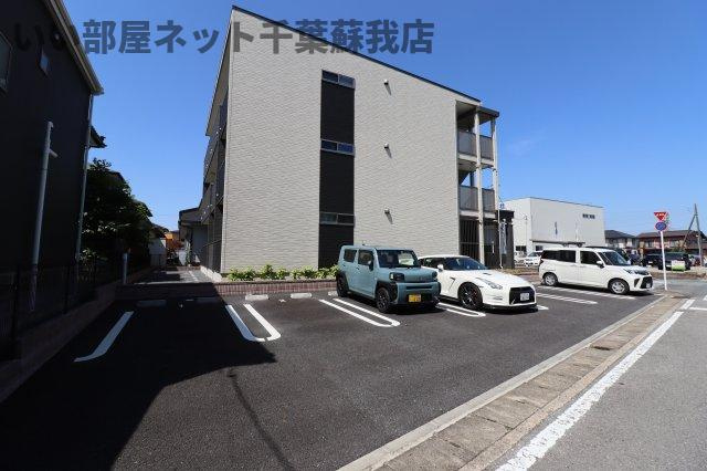ウッド　プレイスの駐車場|駐車場があります