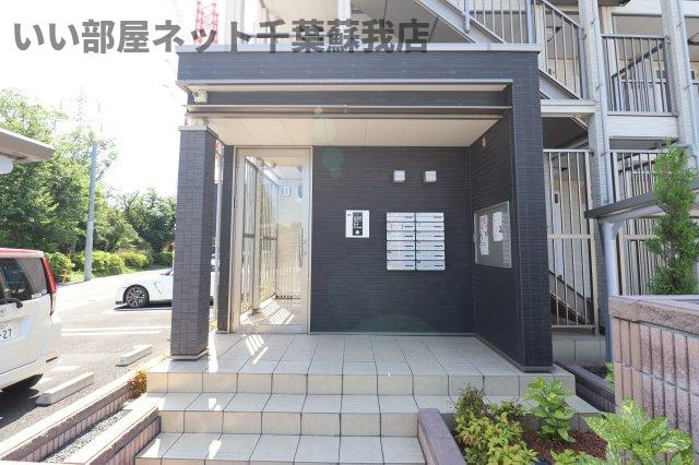 ウッド　プレイスのエントランス|毎日通るエントランスはこのようになっています