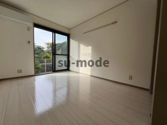 ハイツオリオンの洋室