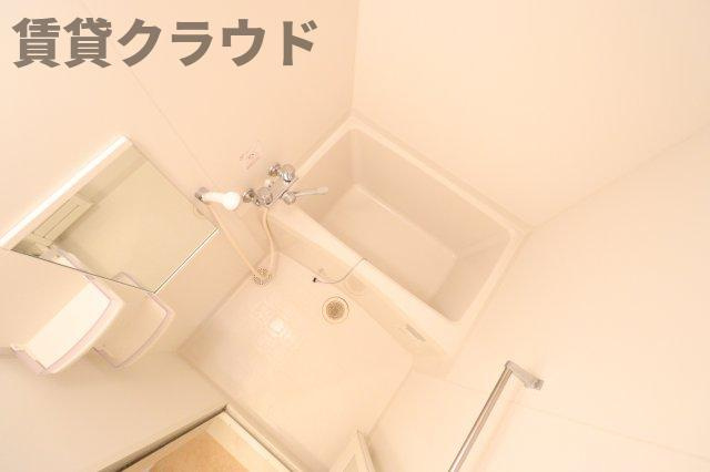 レッドコートの浴室|コンパクトで使いやすいお風呂です