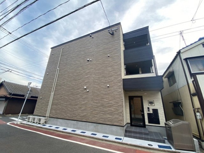 【外観】 | BRAVE BASE SAKURA | お得に住まいをお探しするなら不動産すまラボにお任せ下さい♪
〇現地待合わせOK　〇LINE対応可　〇他社物件持ち込みＯＫ
〇遠隔契約OK　〇お値引き喜んで♪
皆様のお問合せをお待ちしています♪