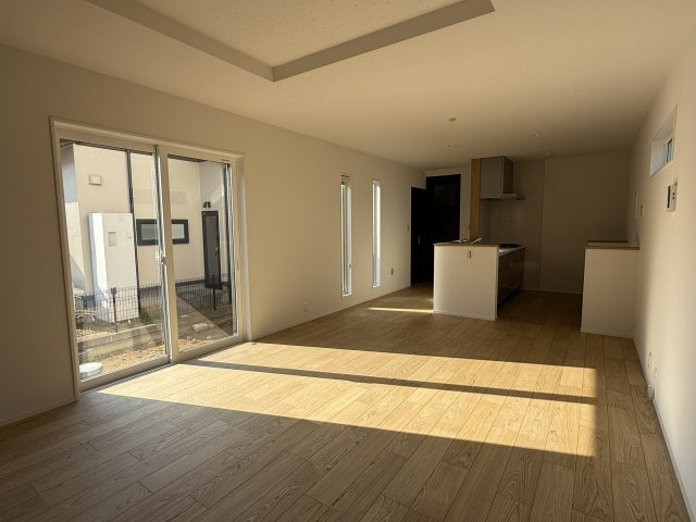 山武市成東2区画／新築戸建の居間・リビング