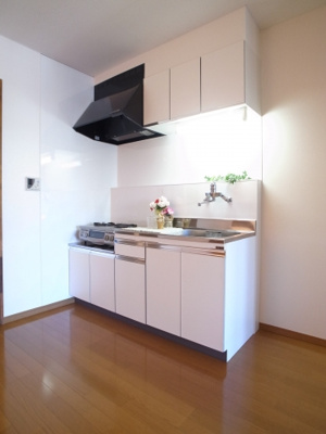【キッチン】 | 宇津木アパート | キッチンもキレイでお料理がはかどりますね。