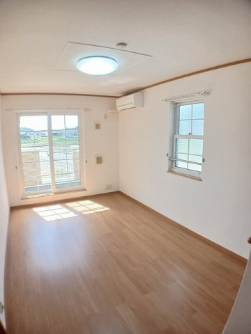 リヴィエ－ルひのかわＤの居間・リビング