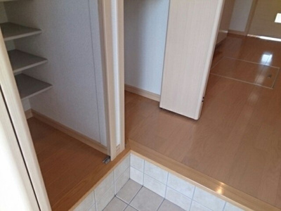 【玄関】 | ジェイド　Ⅲ | シンプルで使いやすい玄関です