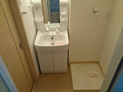 【洗面所】 | ジェイド　Ⅲ | 脱衣スペースもあります