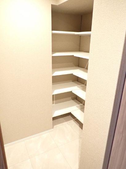 レーベン川口並木VERTEAの収納