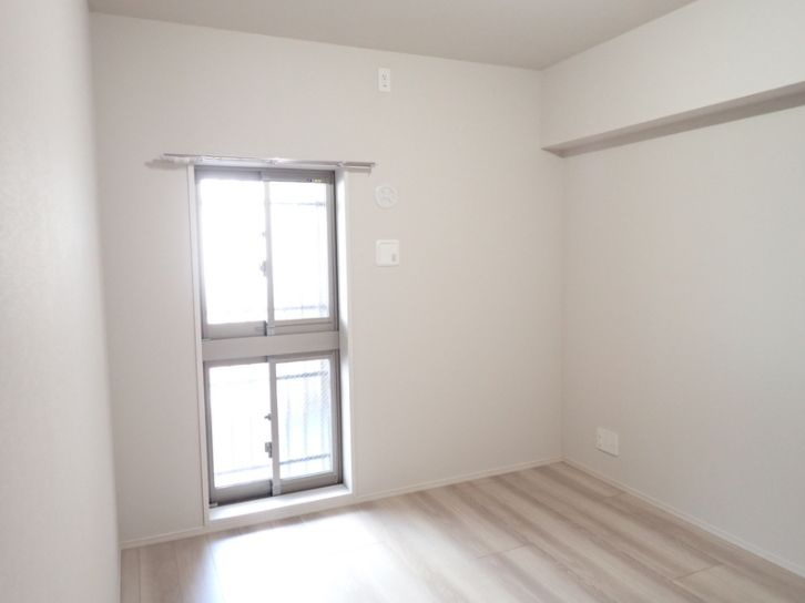 レーベン川口並木VERTEAの寝室