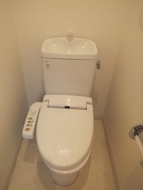 グランハイツ代々木のトイレ|♪温水洗浄便座♪