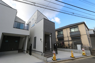 【外観】 | 【Buena-Town】東大和市向原６丁目 | 西友までは徒歩３分♪約300ｍ圏内にスーパー・ドラッグストア・コンビニエンスストアが位置しており、お買い物に便利な立地です♪