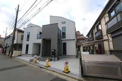 【外観】 | 【Buena-Town】東大和市向原６丁目 | 東大和市駅ロータリーよりJR中央線≪立川駅≫行き、西武新宿線≪東村山駅≫行きのバスもあり、交通利便が充実しています♪