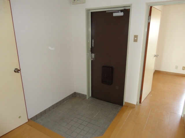 リバーサイド北別府の玄関