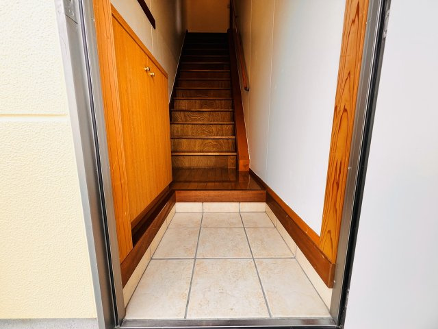 メイプル熊野の玄関