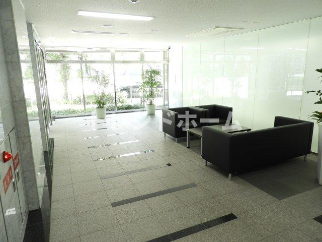 リーガル岡崎橋のエントランス|選べる家電プランあり！！