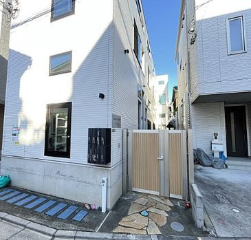 【エントランス】 | ラヴァルール田端