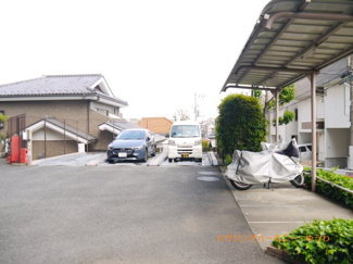 【駐車場】