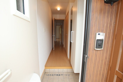 【玄関】 | プラッツ渡里Ｂ | シンプルで使いやすい玄関です
プラッツ渡里B棟101号室　2016/6/21撮影