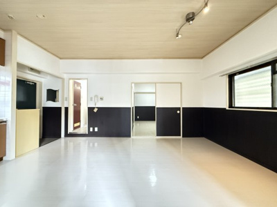 【居間・リビング】 | 東洋プラザしろきた