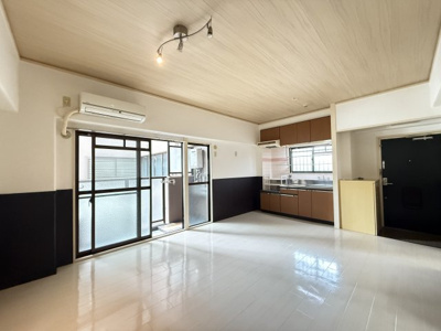 【居間・リビング】 | 東洋プラザしろきた