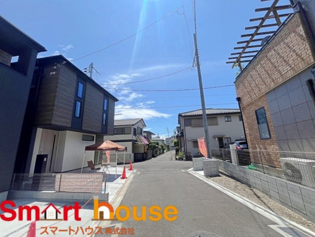 相模原市南区相武台　新築７棟の前面道路含む現地写真
