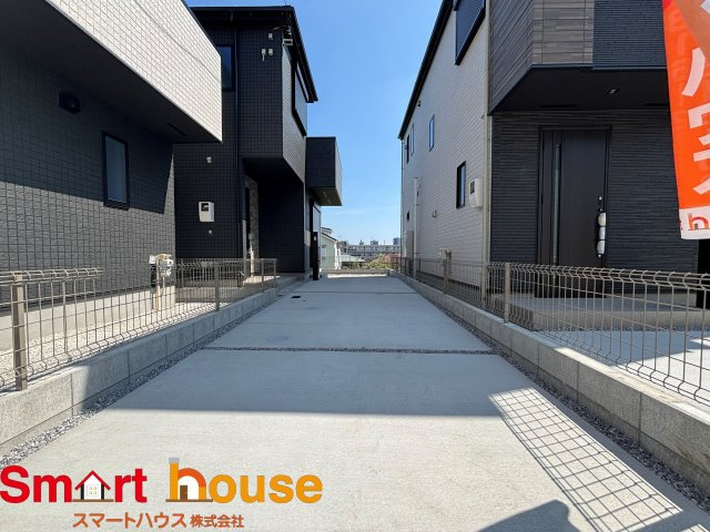 【前面道路含む現地写真】 | 相模原市南区相武台　新築７棟