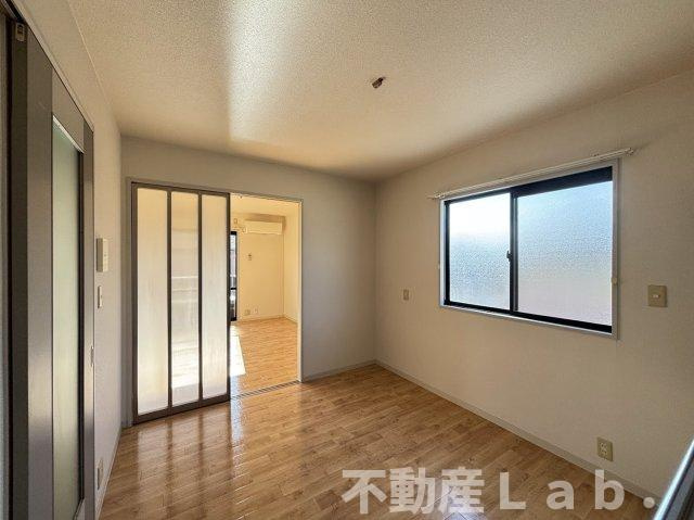 フォーレス華　B棟の居間・リビング