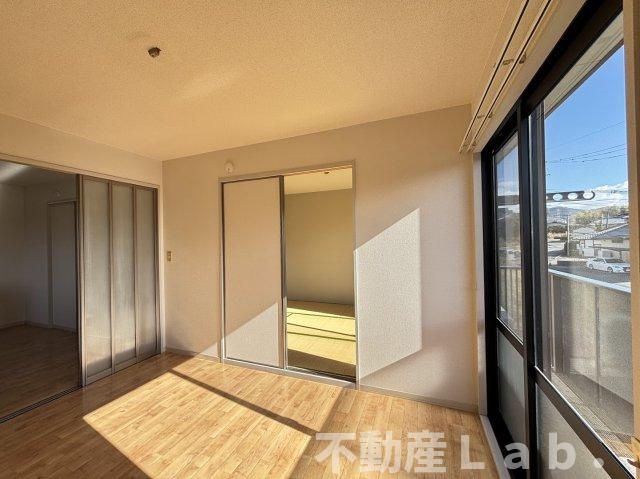 フォーレス華　B棟の内装