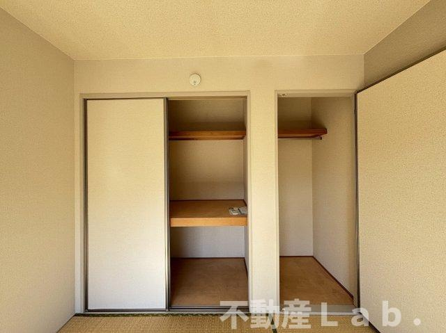フォーレス華　B棟の収納