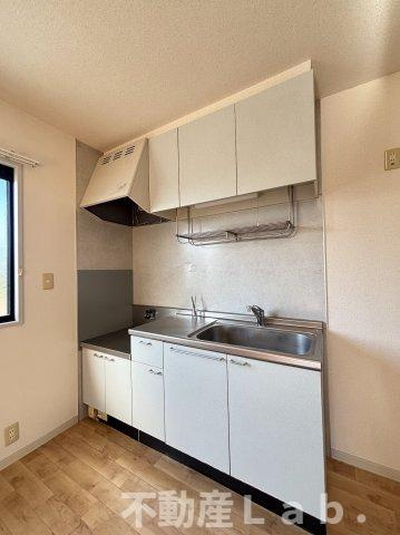 フォーレス華　B棟のキッチン