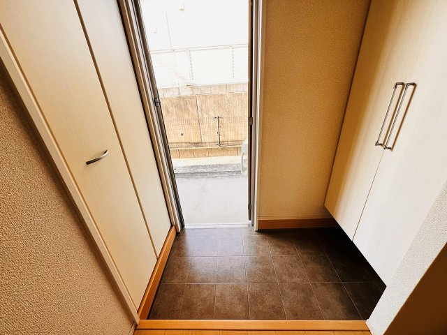 エマーブルⅠの玄関