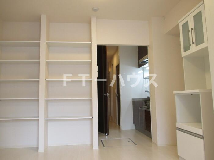 シャンブルKの寝室|洋室