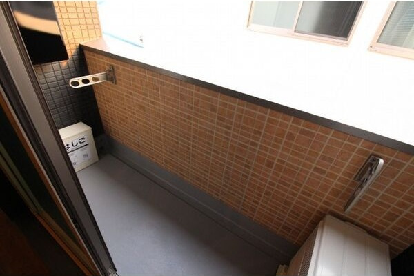 メゾン・ド・ソレイユ黄金のバルコニー