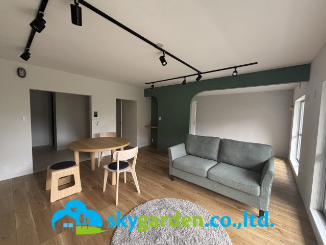 高麗ハイツ２号棟の居間・リビング