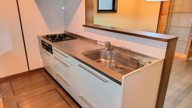 ６４９４２　岐阜市加納北広江町中古戸建てのキッチン