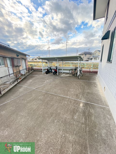 サンパティークの駐車場