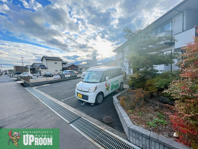 サンパティークの駐車場