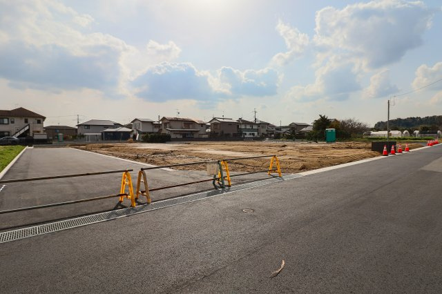 大網白里市大網F区／大型スーパー目の前！徒歩10分圏内に生活施設の揃う自由設計の分譲