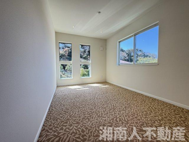 鎌倉市腰越戸建ての洋室|コンパクトで使いやすい洋室です