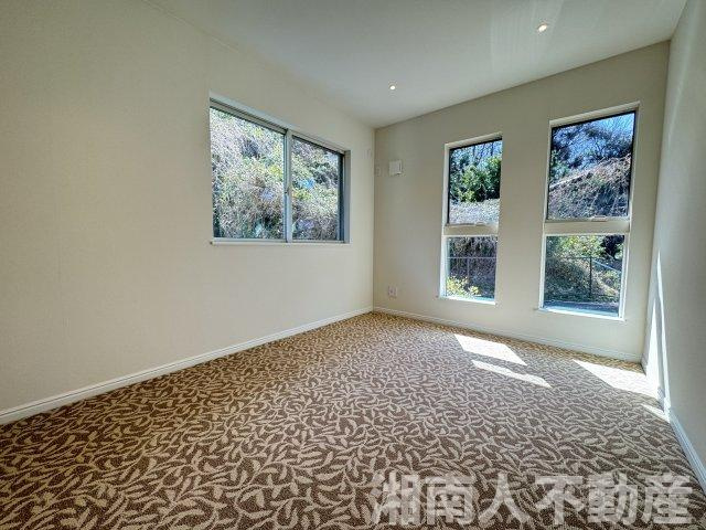 鎌倉市腰越戸建ての洋室|個人の部屋や寝室として使える洋室です