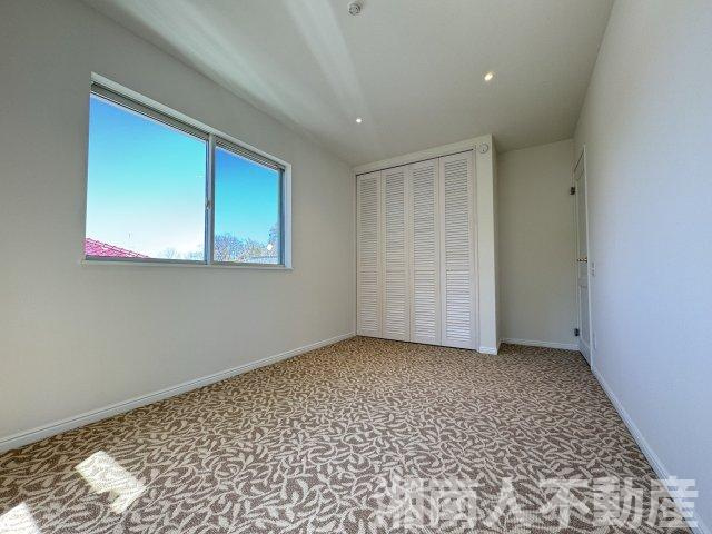 鎌倉市腰越戸建ての洋室|スタンダードな洋室です